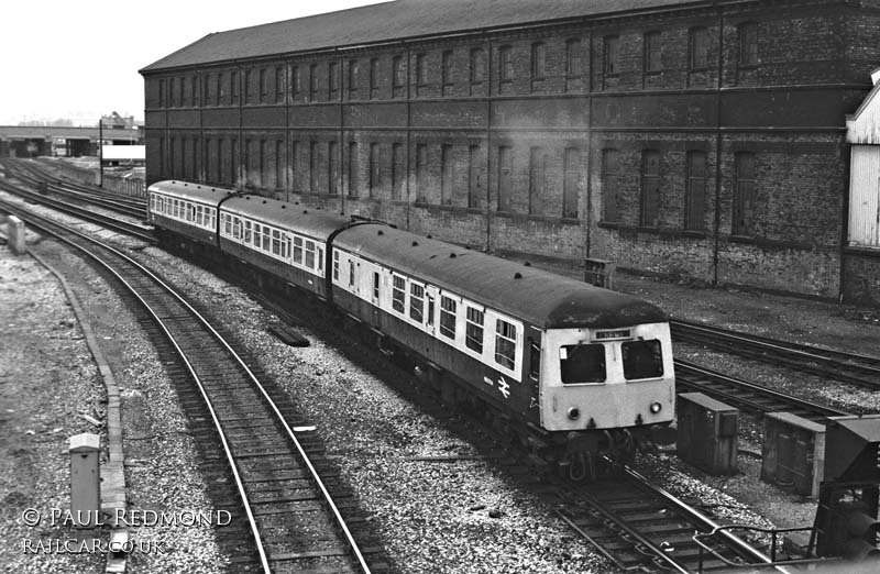 Class 120 DMU at Nottingham