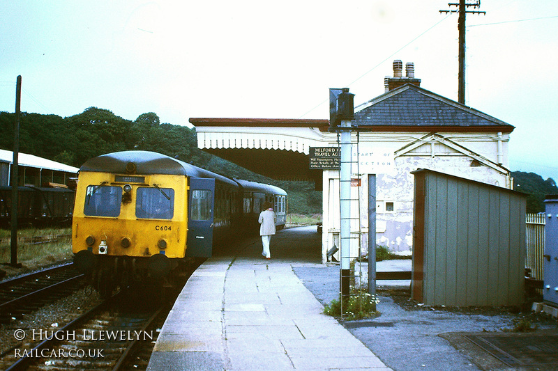 Class 120 DMU at Milford Haven