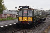 121 DMU arriving at Quainton Road