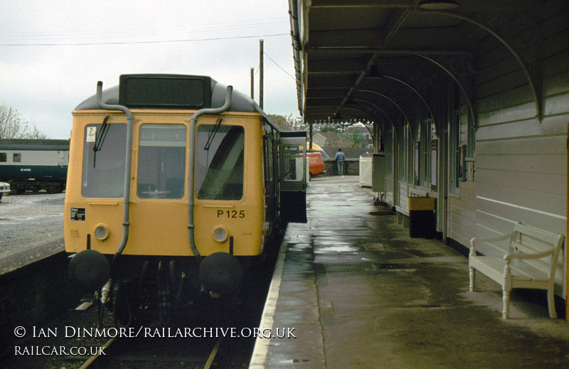 Class 121 DMU at Liskeard