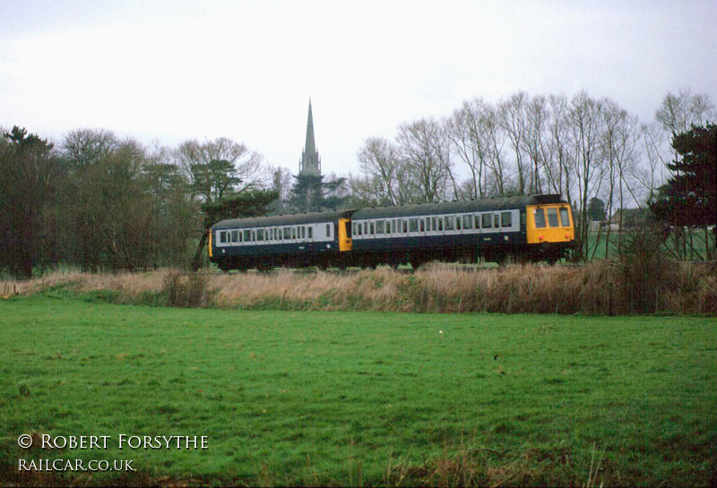 Class 121 DMU at Kings Sutton