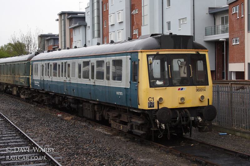 Class 121 DMU at Aylesbury