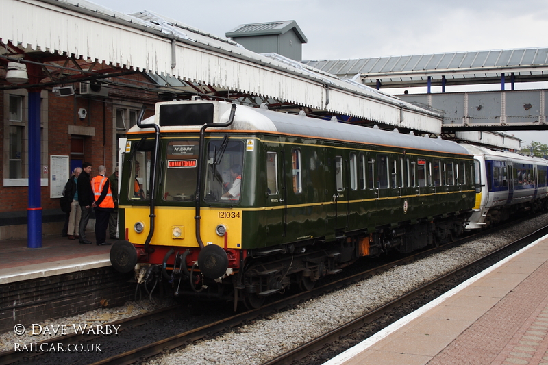 Class 121 DMU at Aylesbury