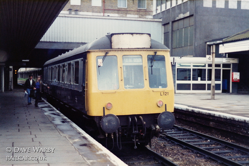 Class 121 DMU at Ealling Broadway