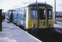 Class 122 DMU at Reading