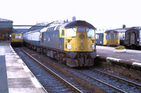 Class 122 DMU at Stirling