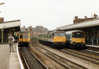 Class 122 DMU at Leamington Spa