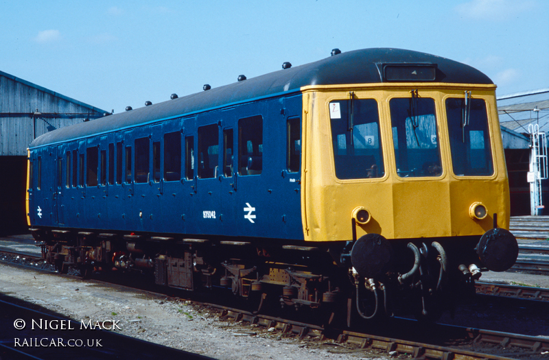 Class 122 DMU at Old Oak Common CS