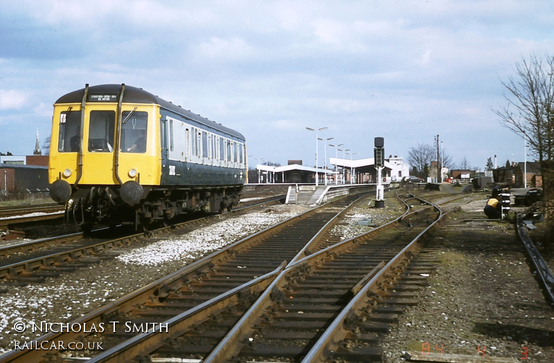 Class 122 DMU at Leamington Spa