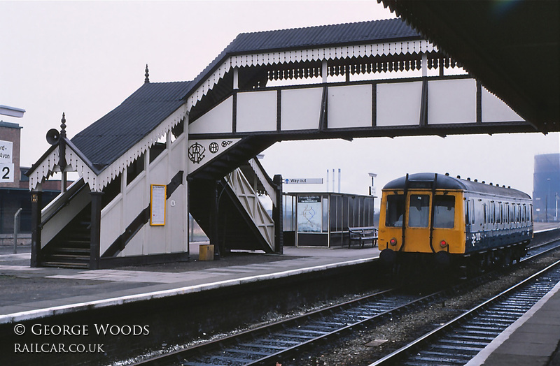 Class 122 DMU at Stratford-upon-Avon