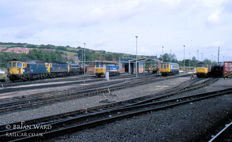 Class 122 DMU at Exeter St Davids