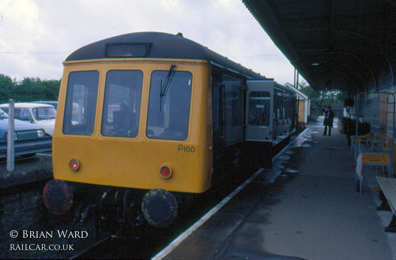 Class 122 DMU at Liskeard