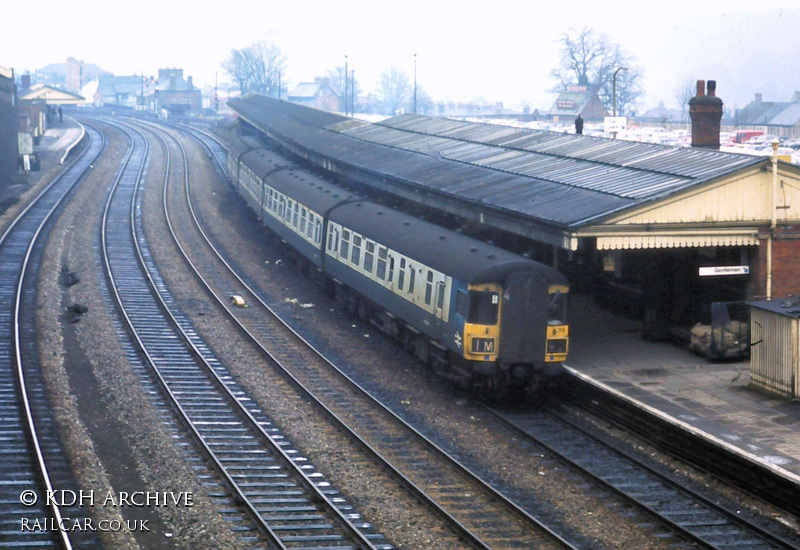 Class 123 DMU at High Wycombe