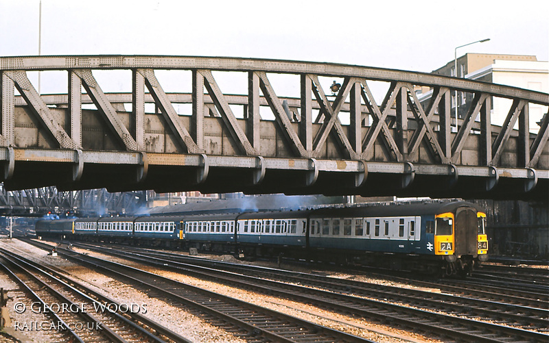 Class 123 DMU at Royal Oak