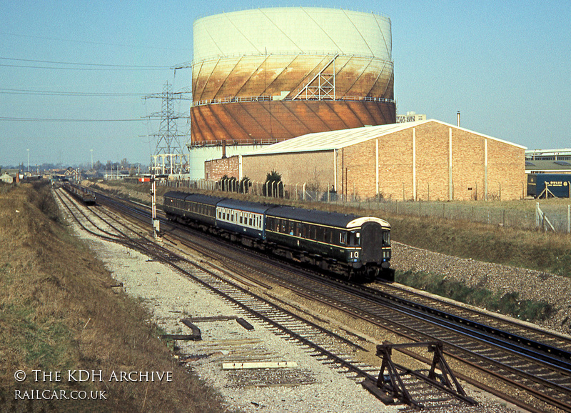 Class 123 DMU at Redbridge