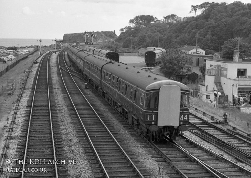 Class 123 DMU at Dawlish Warren