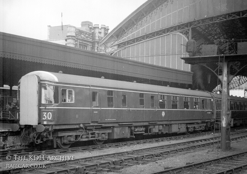 Class 123 DMU at Bristol Temple Meads