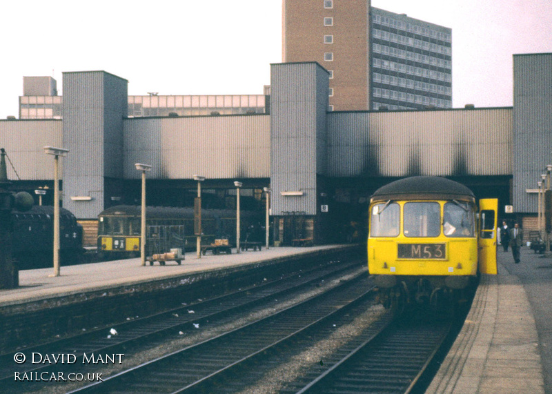 Class 124 DMU at Leeds