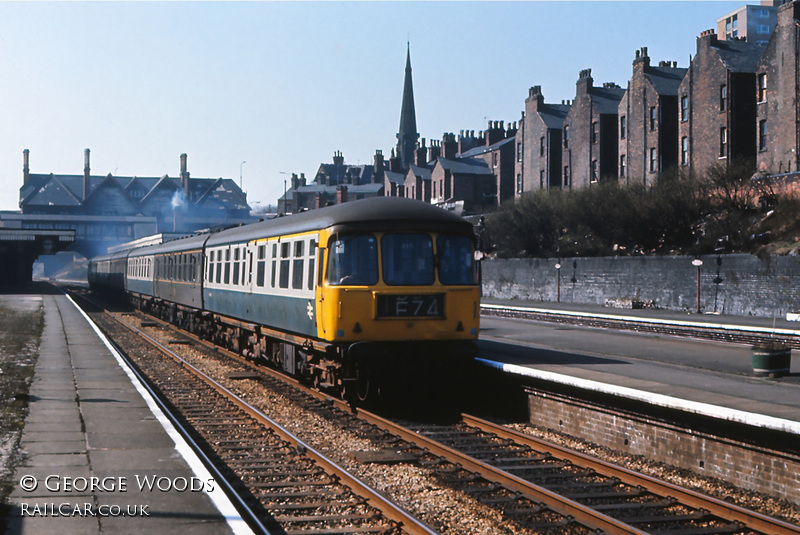 Class 124 DMU at Eccles