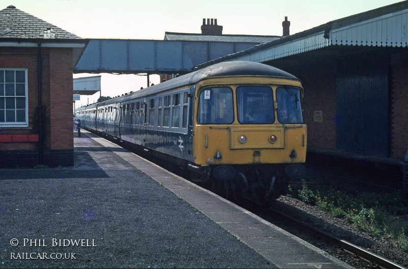 Class 124 DMU at Barnetby