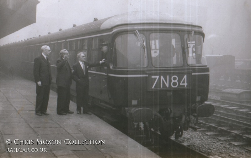 Class 124 DMU at Huddersfield