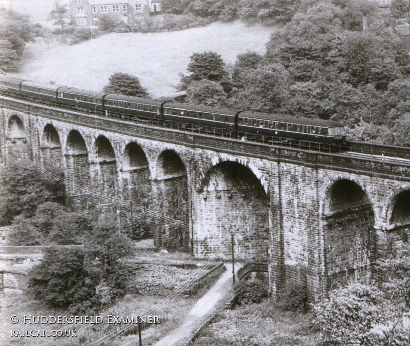 Class 124 DMU at Saddleworth Viaduct