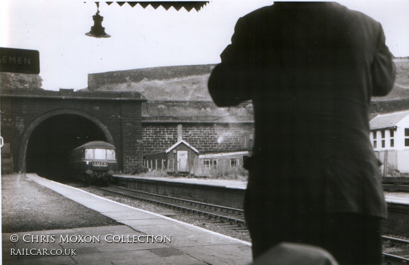 Class 124 DMU at Diggle