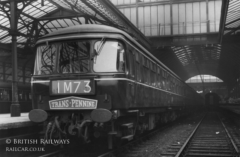 Class 124 DMU at Hull Paragon