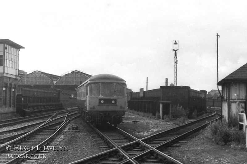 Class 124 DMU at Manchester Victoria