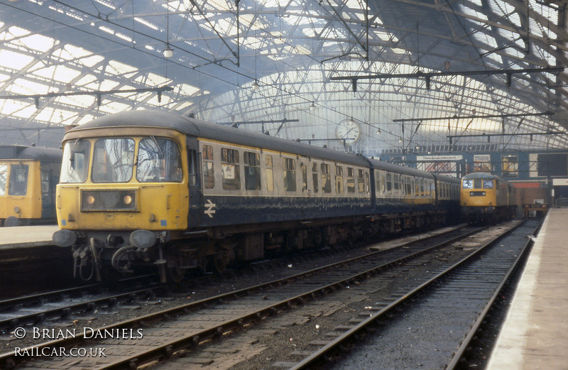 Class 124 DMU at Liverpool Lime Street