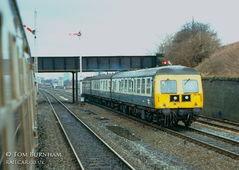 Class 126 DMU at Elderslie