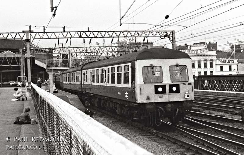 Class 126 DMU at Glasgow Central