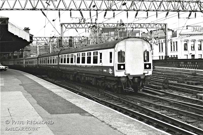 Class 126 DMU at Glasgow Central