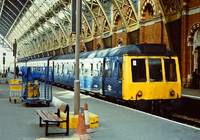 Class 127 DMU at St Pancras