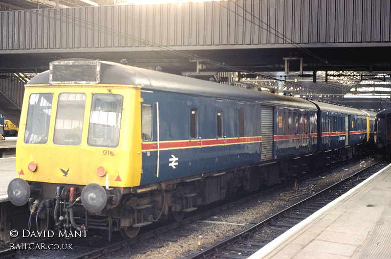 Class 127 DMU at Manchester Piccadilly