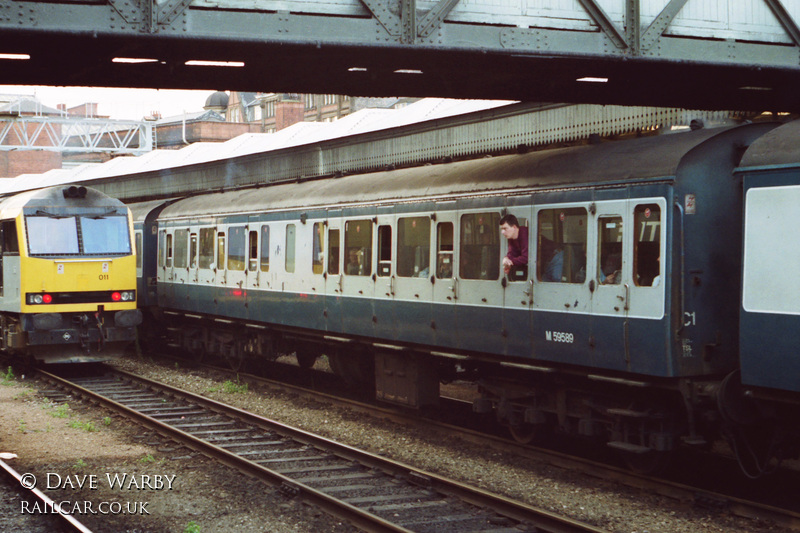 Class 127 DMU at Nottingham