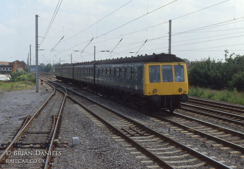 Class 127 DMU at Leagrave