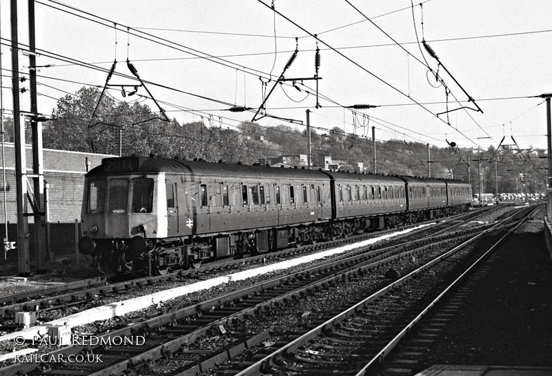 Class 127 DMU at Luton