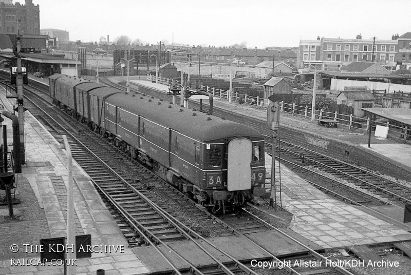 Class 128 DMU at Southall