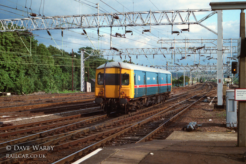 Class 128 DMU at Watford Junction