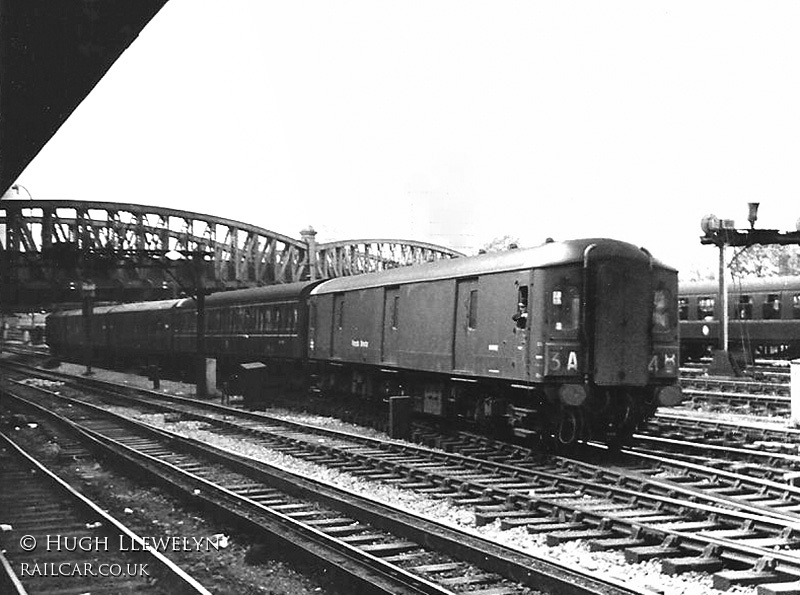 Class 128 DMU at London Paddington