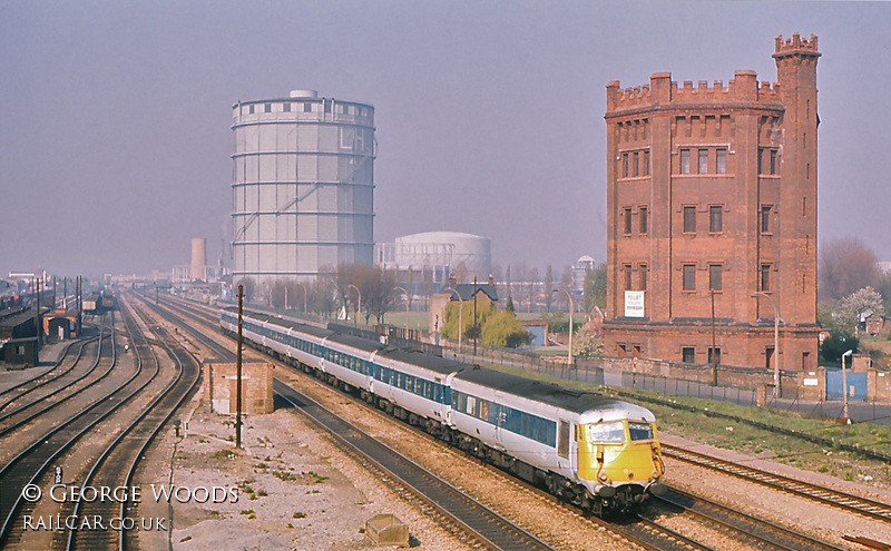 Blue pullman at Southall