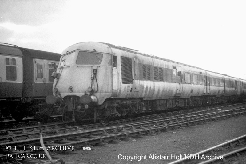 Blue pullman at Old Oak Common depot