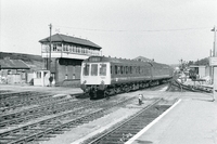 Class 118 DMU at Exeter St Davids