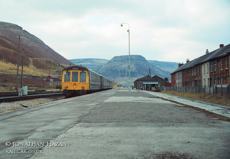 Class 116 DMU at Treherbert