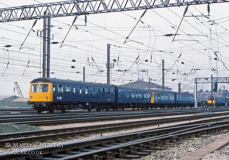 Class 105 DMU at Maudland, Preston