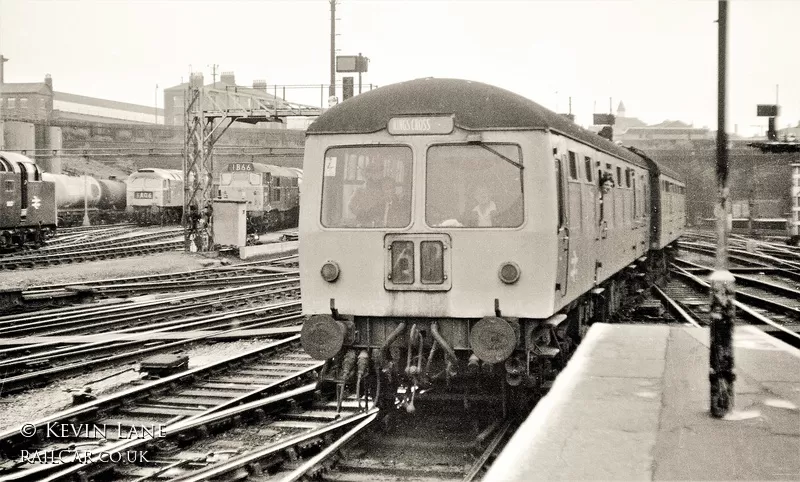 Class 105 DMU at Kings Cross