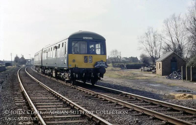 Class 105 DMU at Somersham