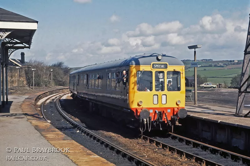 Class 109 DMU at Penistone