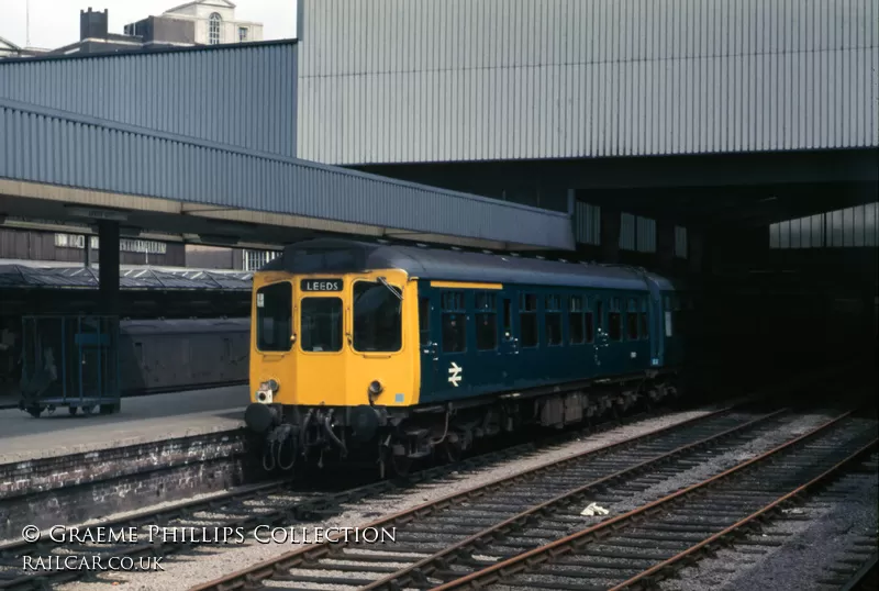 Class 110 DMU at Leeds City